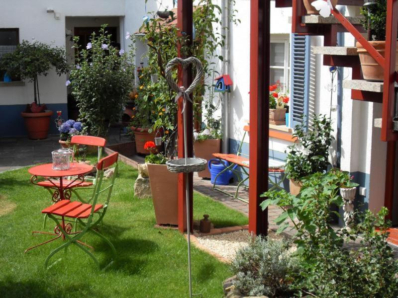 Loblocher Max Und Moritz Neustadt an der Weinstraße Εξωτερικό φωτογραφία